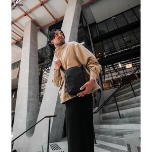 ALPAKA Metro Sling Max Crossbody Bag Satchel Black Go Anywhere New With Tags!